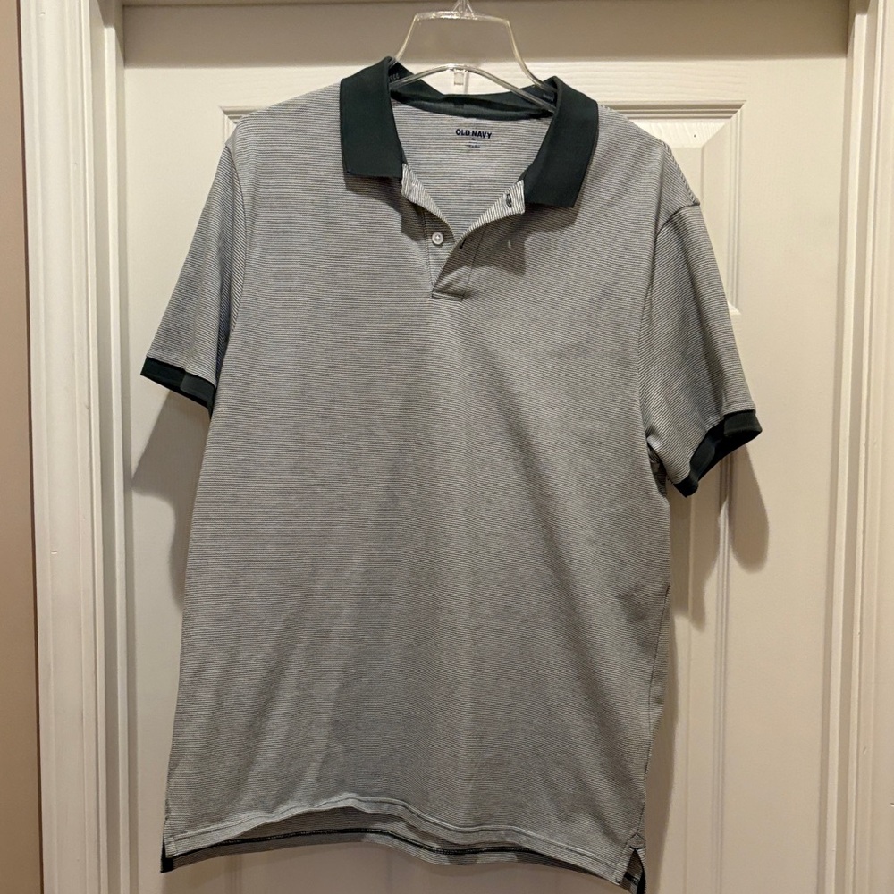 Old Navy Men's Light Gray Polo with green Collar and Cuffs